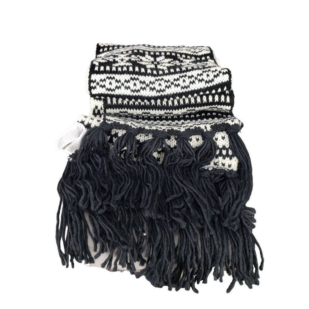 Old Navy Black And White Multi Design Fringed One Size Fits Most Winter Scarf NW